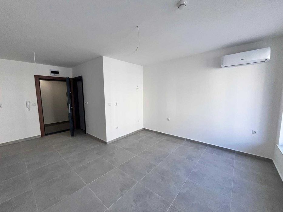 Едностаен необзаведен апартамент в к-с „Империум“