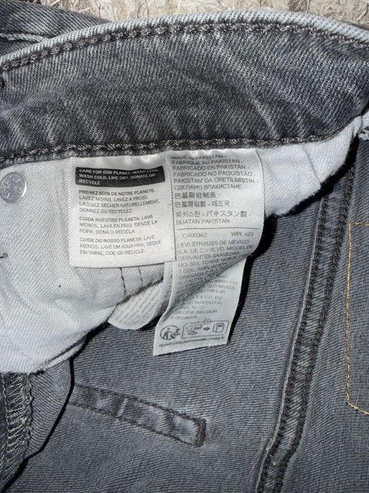 Blugi levis regular fit W 28 L 32