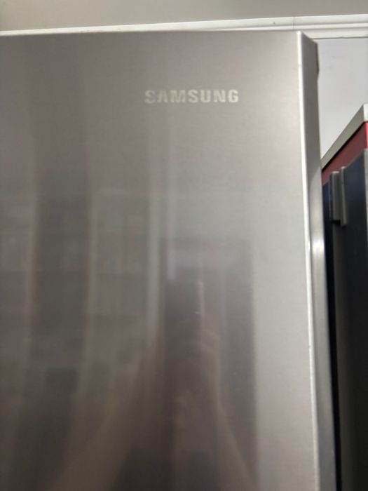Холодильник Samsung