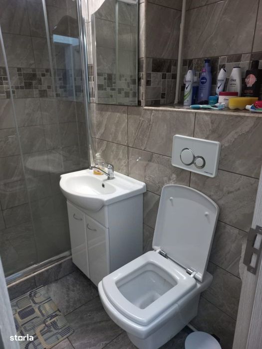 Proprietar - Apartament decomandat