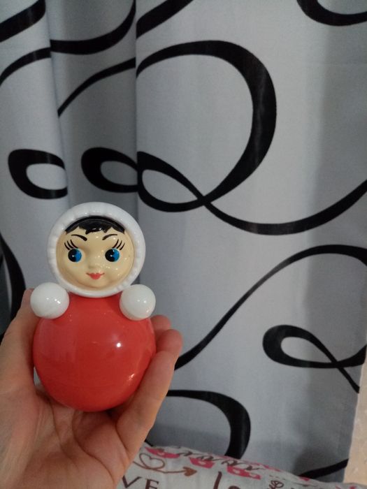 Продам новую неваляшку 3000 тыс