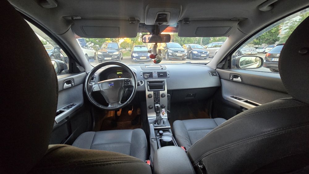 Продава Volvo V50