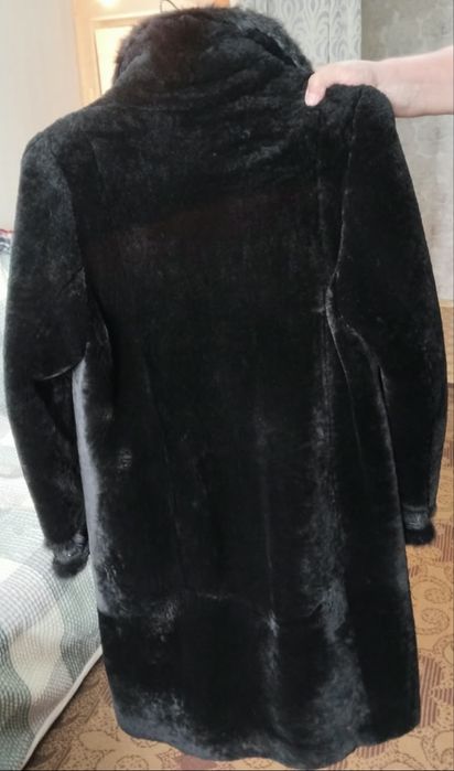 Срочно продам шубу МУТОН (цигейка)