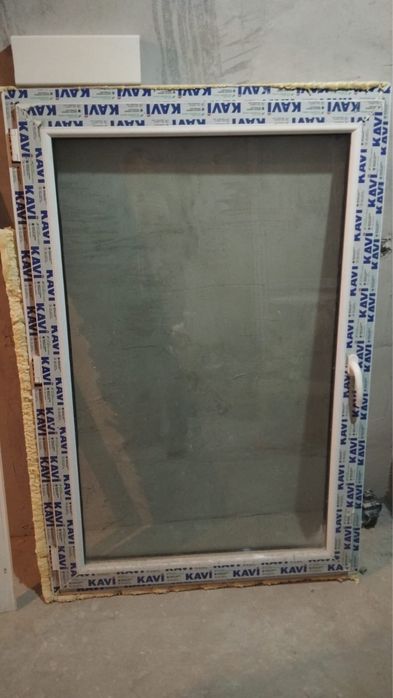 Б/у пластиковые окна и дверь