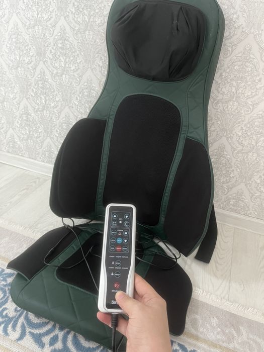 Массажер (массажный кресло)