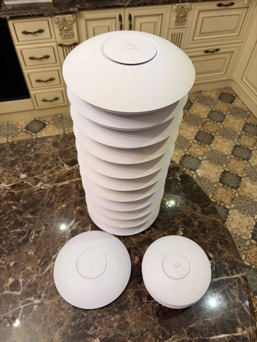 Unifi U6 Long-Range,  U6 Pro,  U6+,  U6 Lite