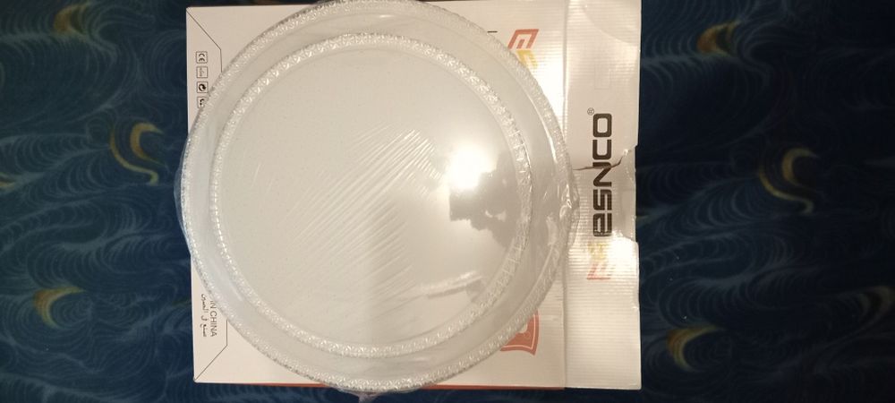 Продам LED светильник потолочный новый.