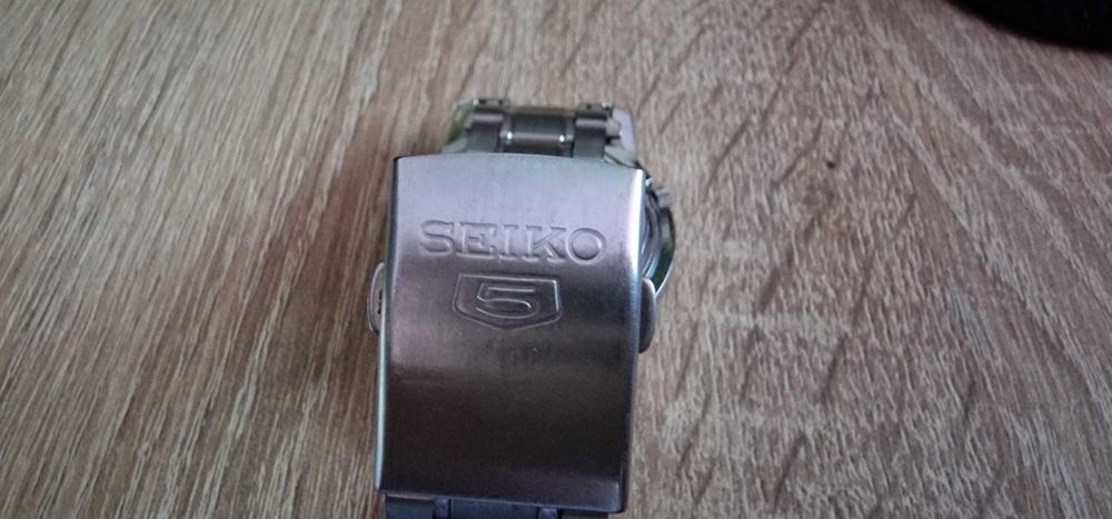 Superb ceas SEIKO 5 automatic