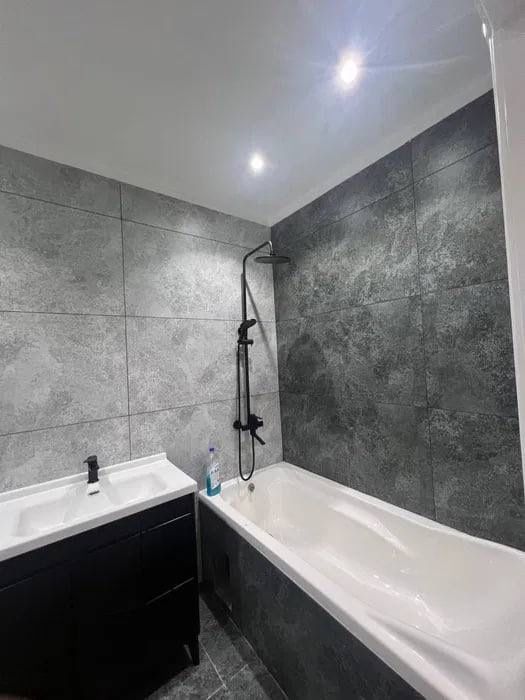 Продается квартира 3/3/9 новострой