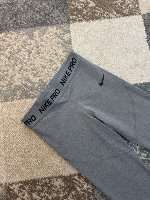 Дамски клин Nike Pro