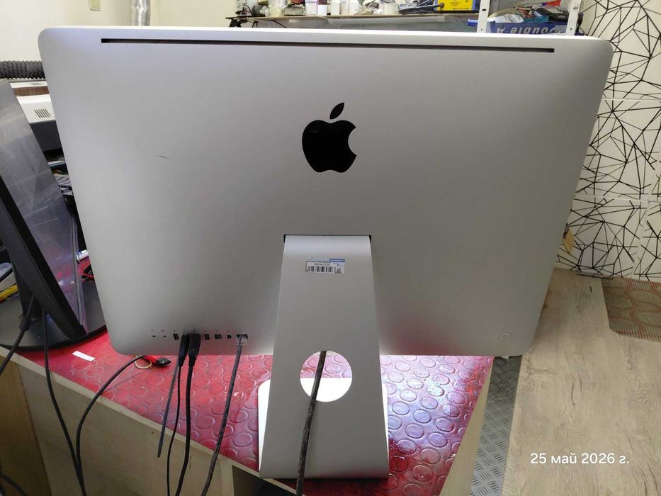 Продавам компютър Apple iMac 21.5", 2011