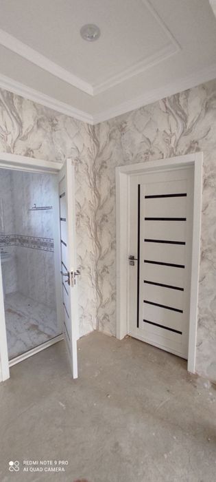 Klassika va haytek turdagi eshiklar 150 xildan ziyod turlari