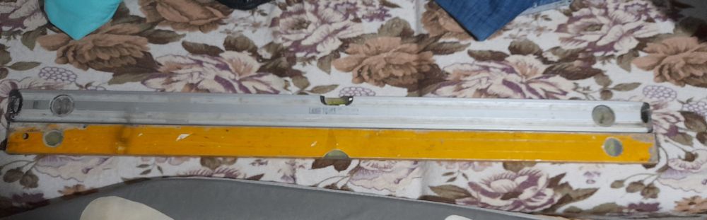 Уровень 1м. 2шт.