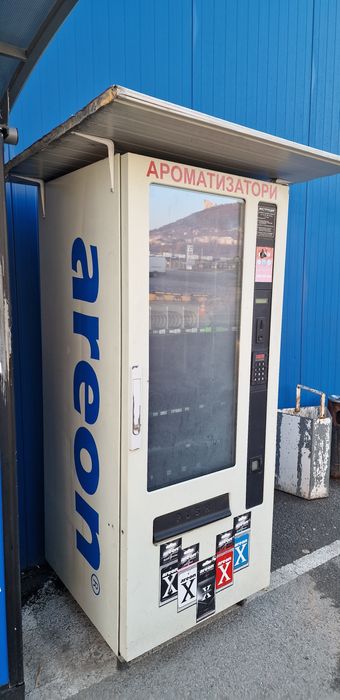 Продавам Хладилен FAS 6-ца