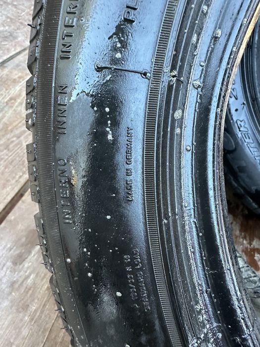 Пара зимних шин марки Pirelli . 195/55/16