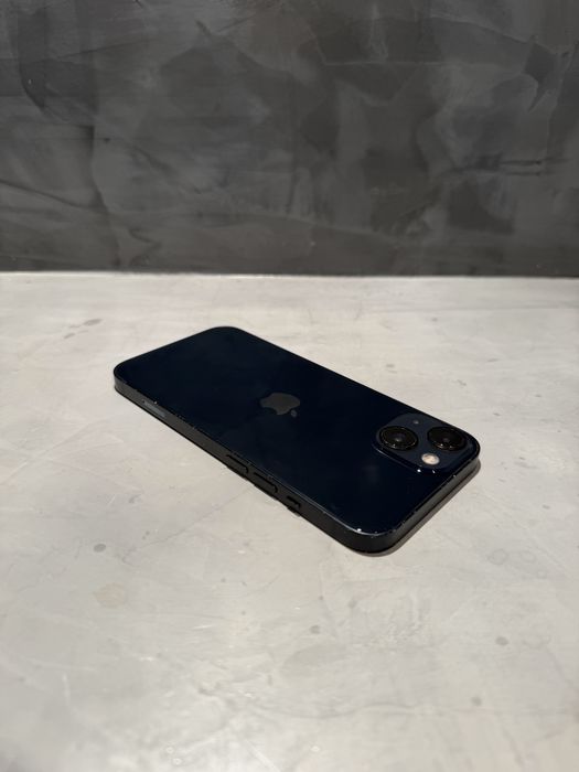 КАТО НОВ Iphone 13 Midnight 128 GB