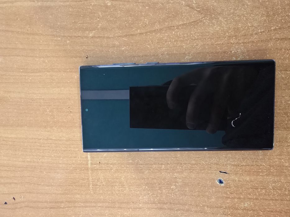 Продам телефон, самсунг с 22 ультра