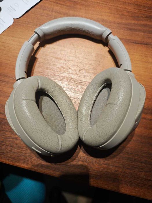 Продавам Sony WH-1000XM4