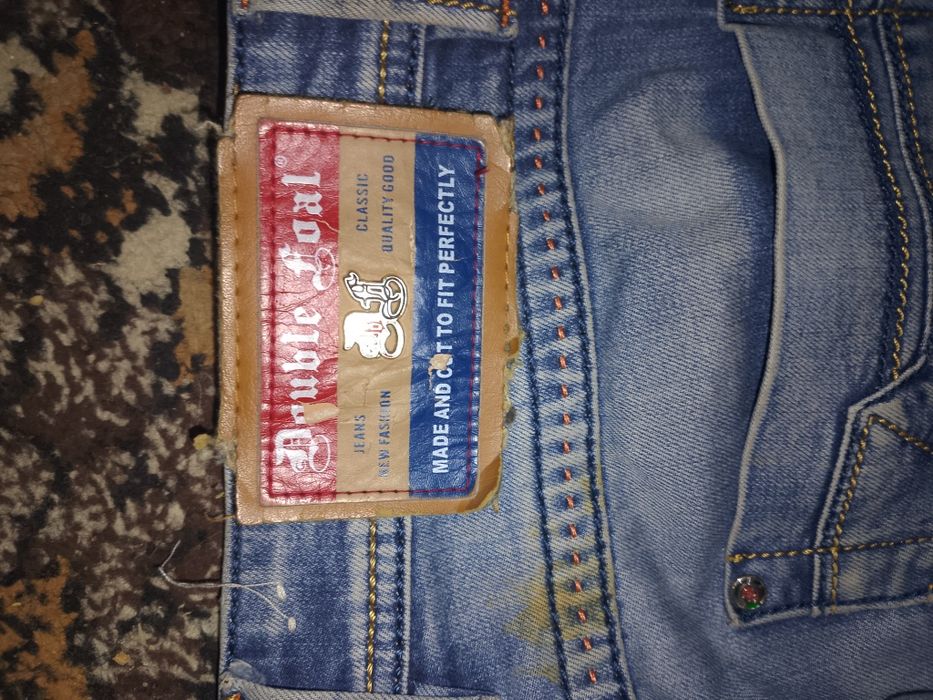 Продам мужские джинсы бу