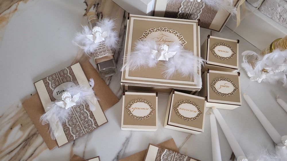 Комплект с аксесоари  за кръщене  "ANGELES "