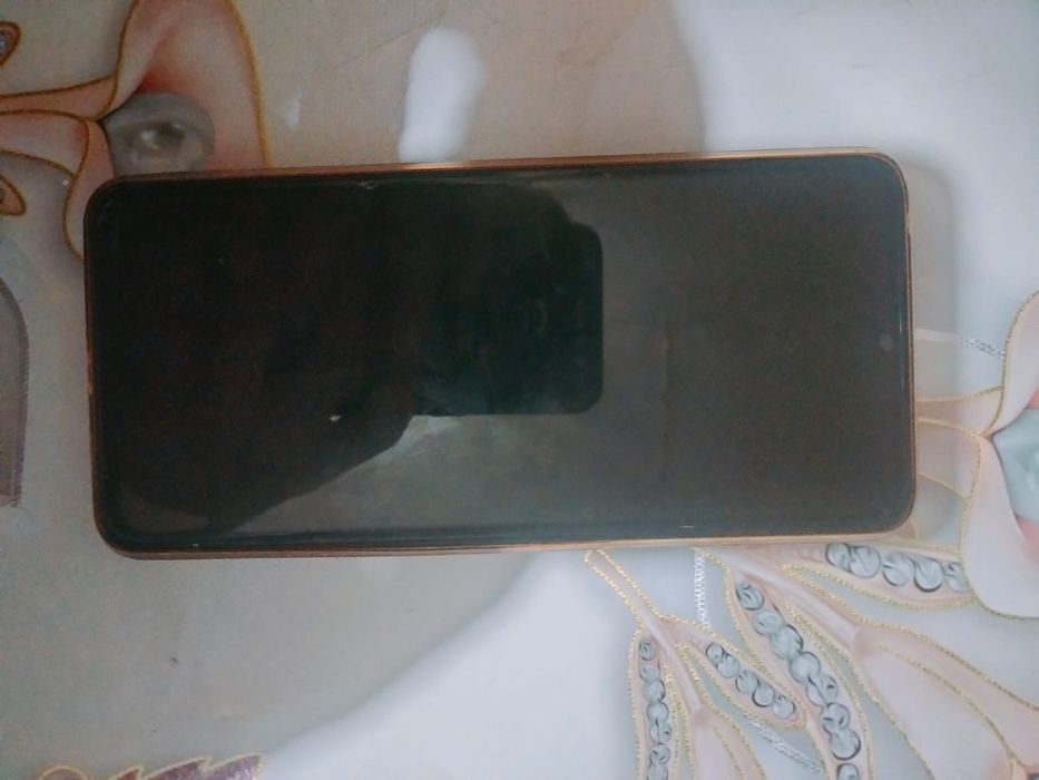 Редми13С продам телефон