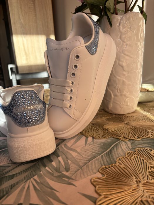 Adidasi noi unisex