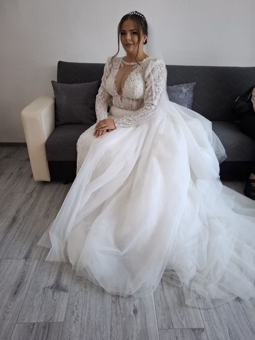Vand rochie de mireasa