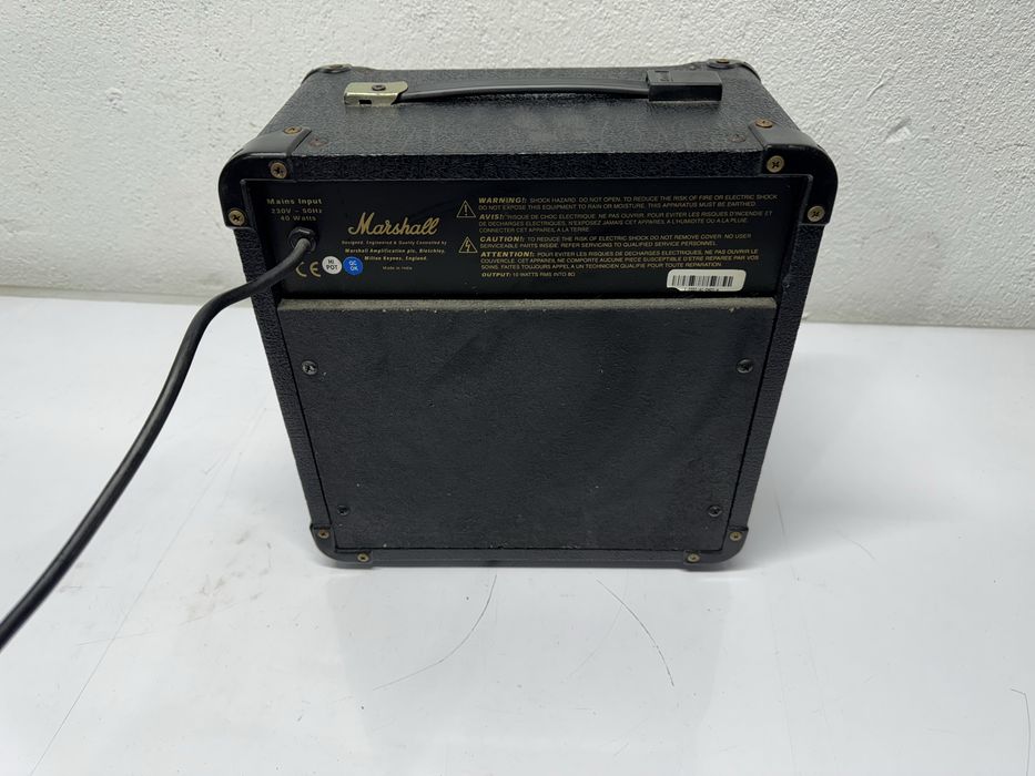 Кубе - Marshall MG10CD/ 40 W