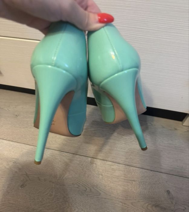 Pantofi de piele lacuita Identita turcoaz