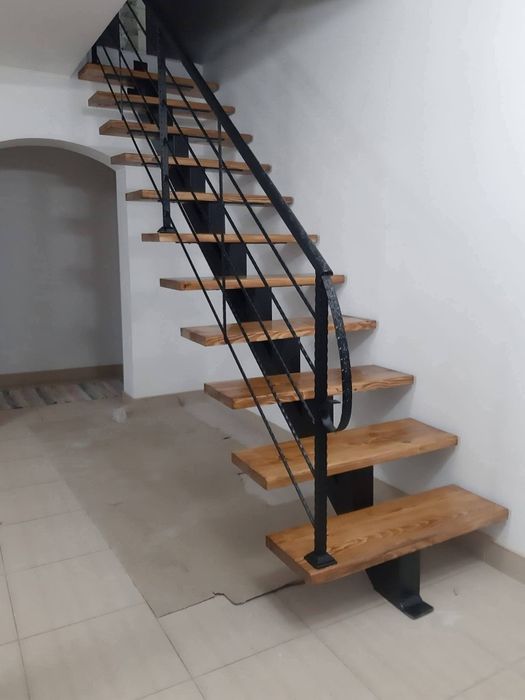 Scări interioare și exterioare