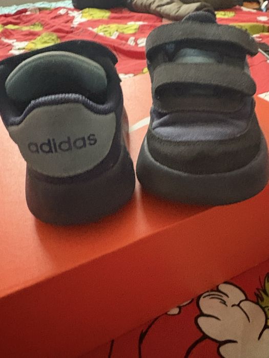 Маратонки Adidas