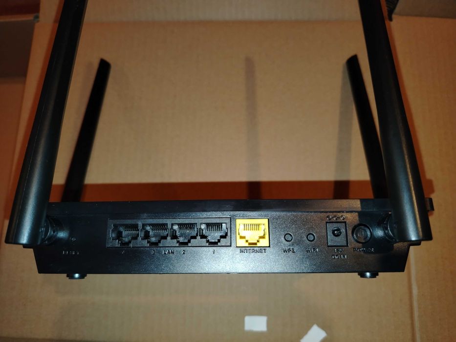 Гигабитов рутер D-Link DIR-853