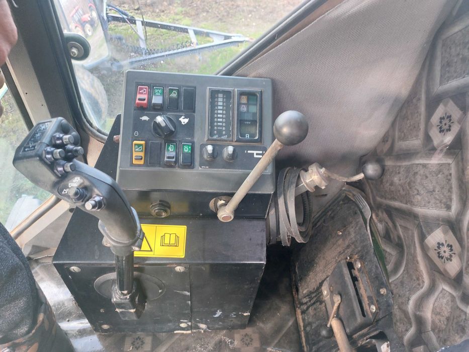 Combina Claas Dominator 150