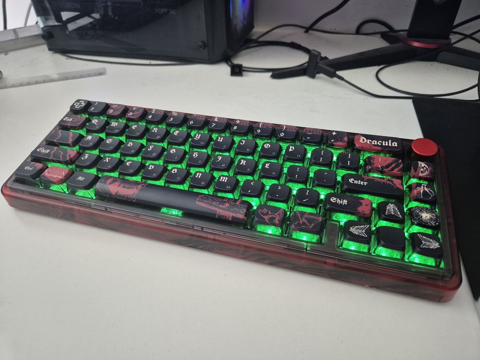 Vand tastatura Qwertykey dracula 65