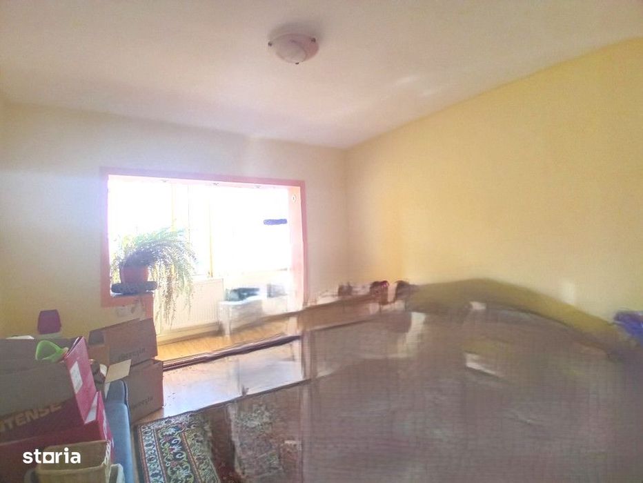 Apartament 3 camere, cartier Intre Lacuri, 2 balcoane, etaj intermedia