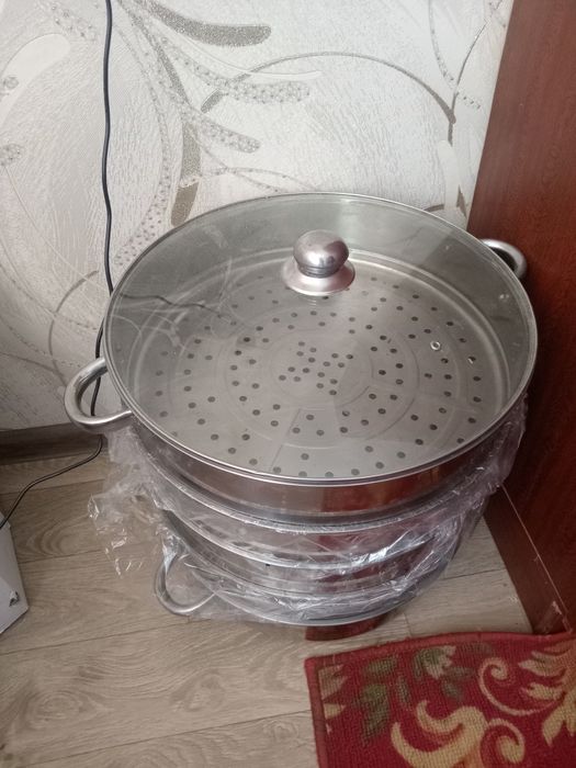 Продам огромную мантоварку