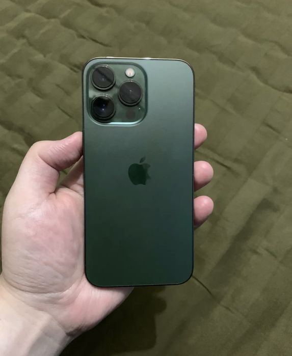 Iphone 13 pro green