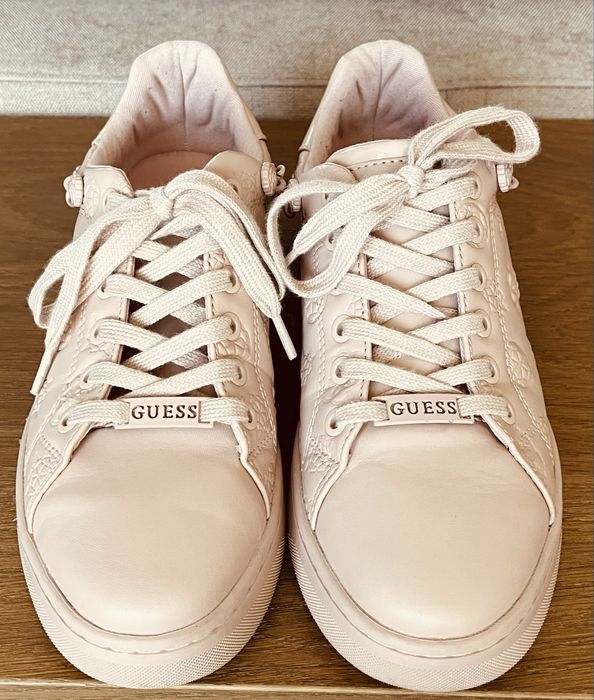 Кецове Guess еко кожа 38 номер