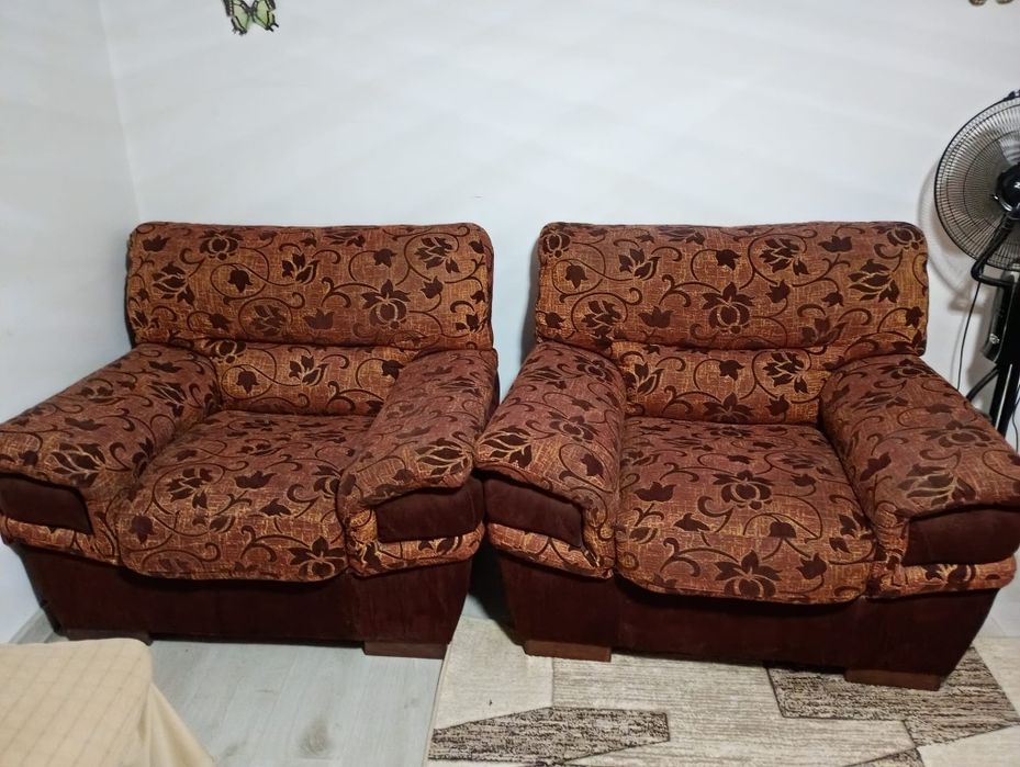 Canapea  extensibila +două fotolii