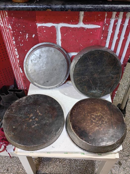 Медни тави цените са написани на всяка