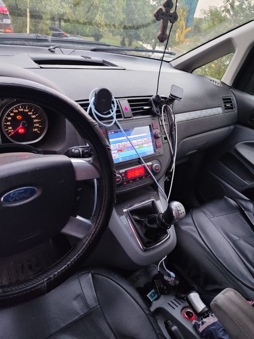 Ford C-max, an 2008,1.8 tdci,cutie manuala,dublu climateric.navigatie .acte la zi,se oferă fiscal,pret 2100 euro