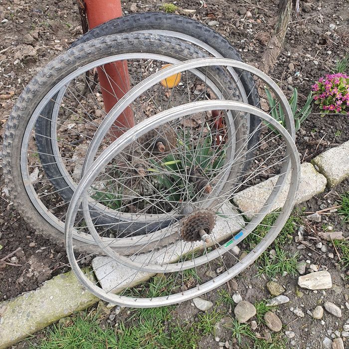 Roti  bicicletā MTB fata .spate complete 26/ 28/ 1.95