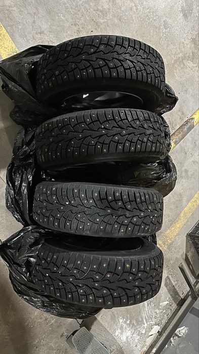 Продам зимнюю резину с дисками