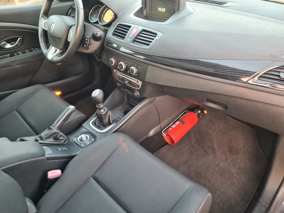 Renault Megane-1.5 dci 110 cp-an 2012-euro 5-panorama-nr rosii