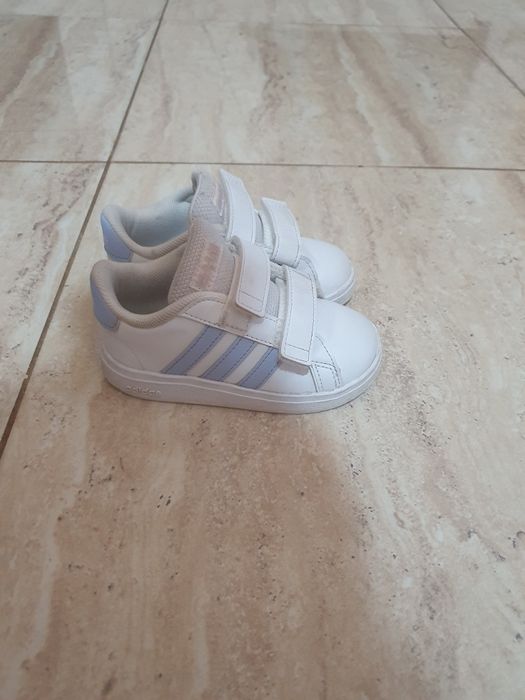 Adidasi - Adidas Marimea 22