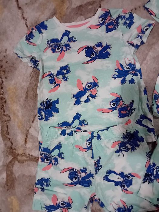 Лот дрехи за момче и маратонки