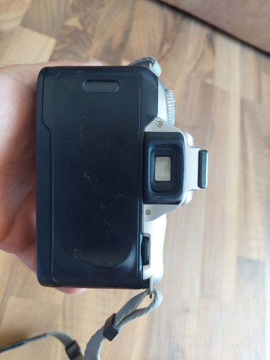 Aparat pe film nikon f55,în stare de funcționare,doar body