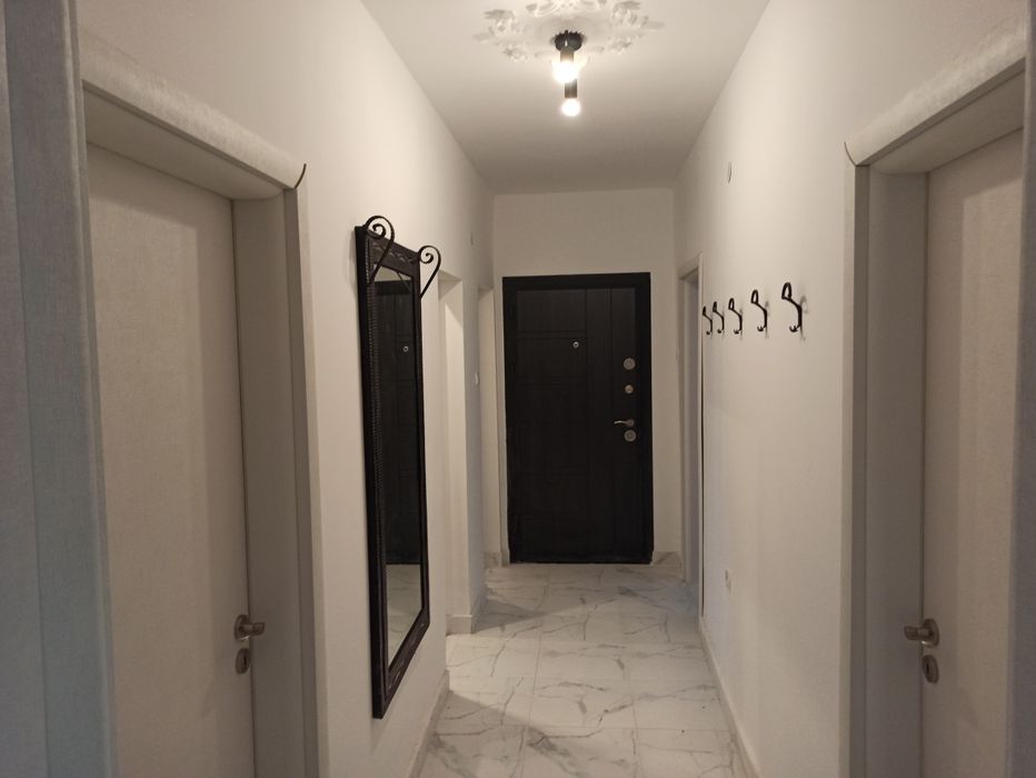 Дава се под наем Четиристаен апартамент в Видин, Център - 100 кв.м за 560 € - Снимка #6