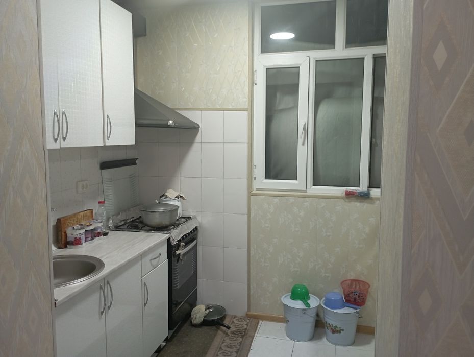 Эшонгузарда райцентрда 3-хонали уй сотилади