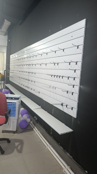Срочно экономпанели с металическими крючками - кронштейнами
